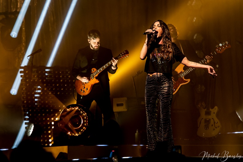 Jenifer (48)