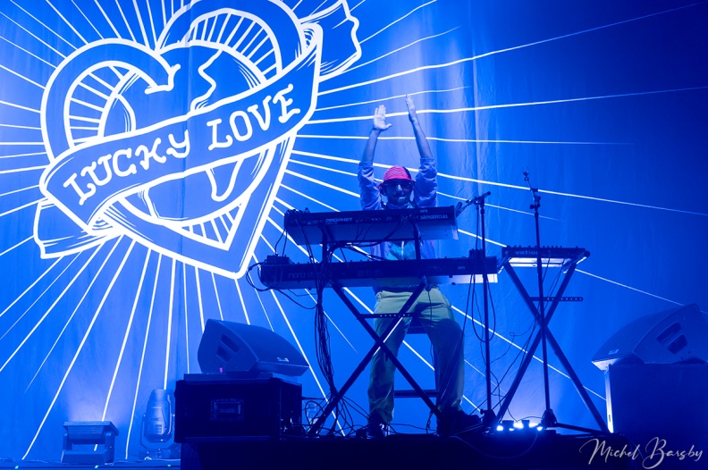 Lucky-Love (01)